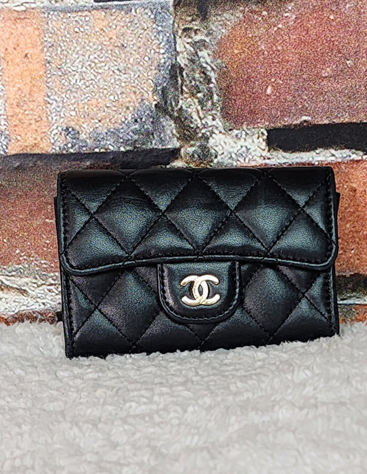 Pre-Loved Chanel Quilted Lambskin Card Wallet