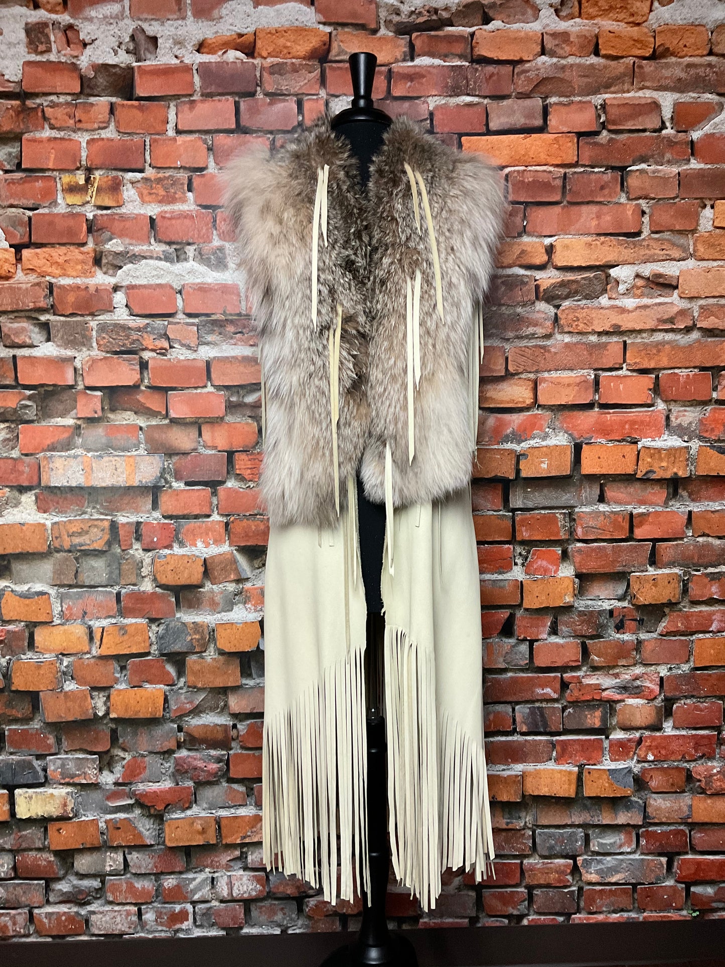 Long Leather Vest with Lynx Fur