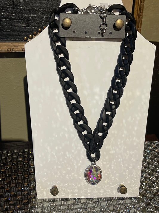 Fashion Link Necklace W/Pendant Black & Taupe